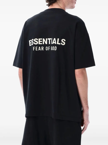 Playera Essentials Negra / letras blancas
