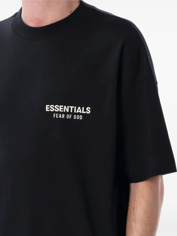 Playera Essentials Negra / letras blancas