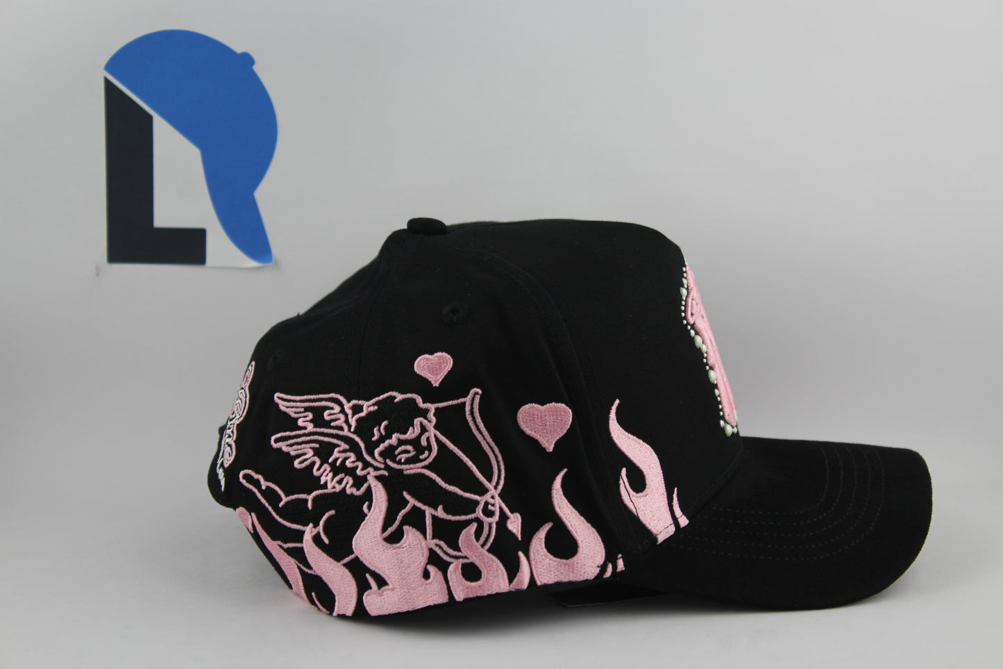 31 Hats Pearls In Love