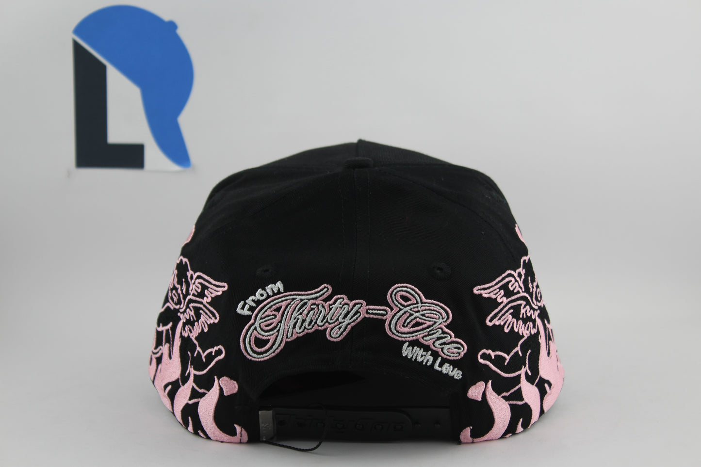 31 Hats Pearls In Love
