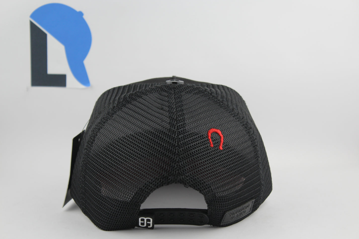 SB Horse Black