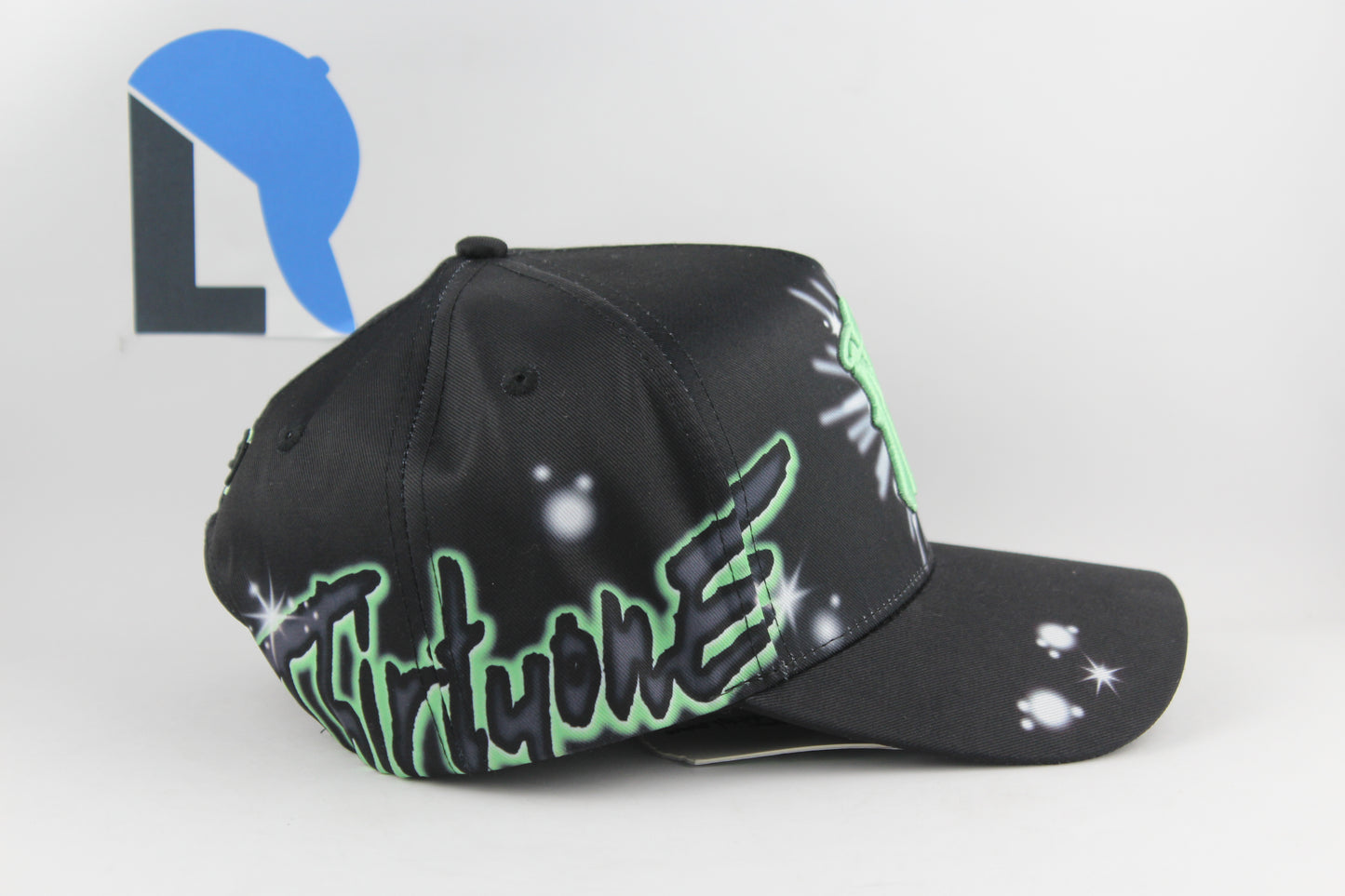 31 Hats Graffiti