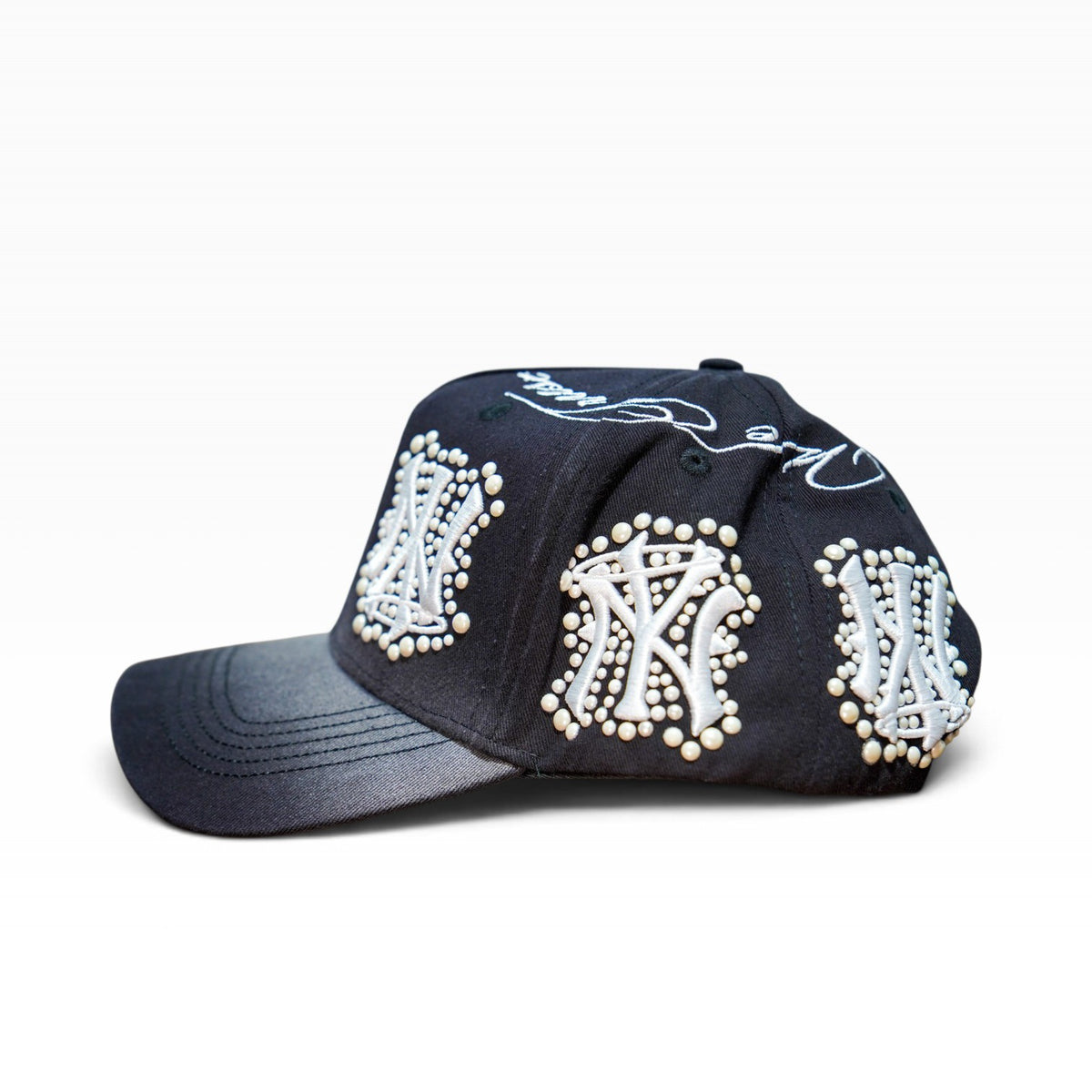 31 Hats NY Pearls Black